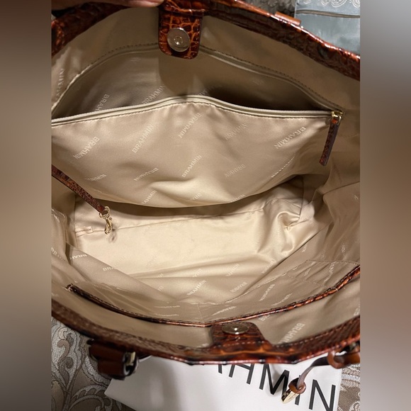 Brahmin tote gently used. 11 inch adjustment strap drop max length - Picture 2 of 5